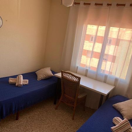 Cozy Room Guapo-Alicante Nearby The Beach And The Center Buitenkant foto
