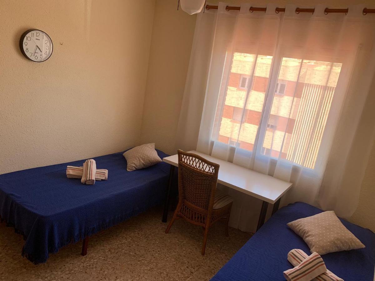 Cozy Room Guapo-Alicante Nearby The Beach And The Center Buitenkant foto