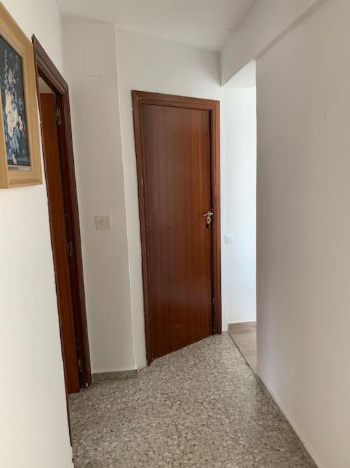 Cozy Room Guapo-Alicante Nearby The Beach And The Center Buitenkant foto