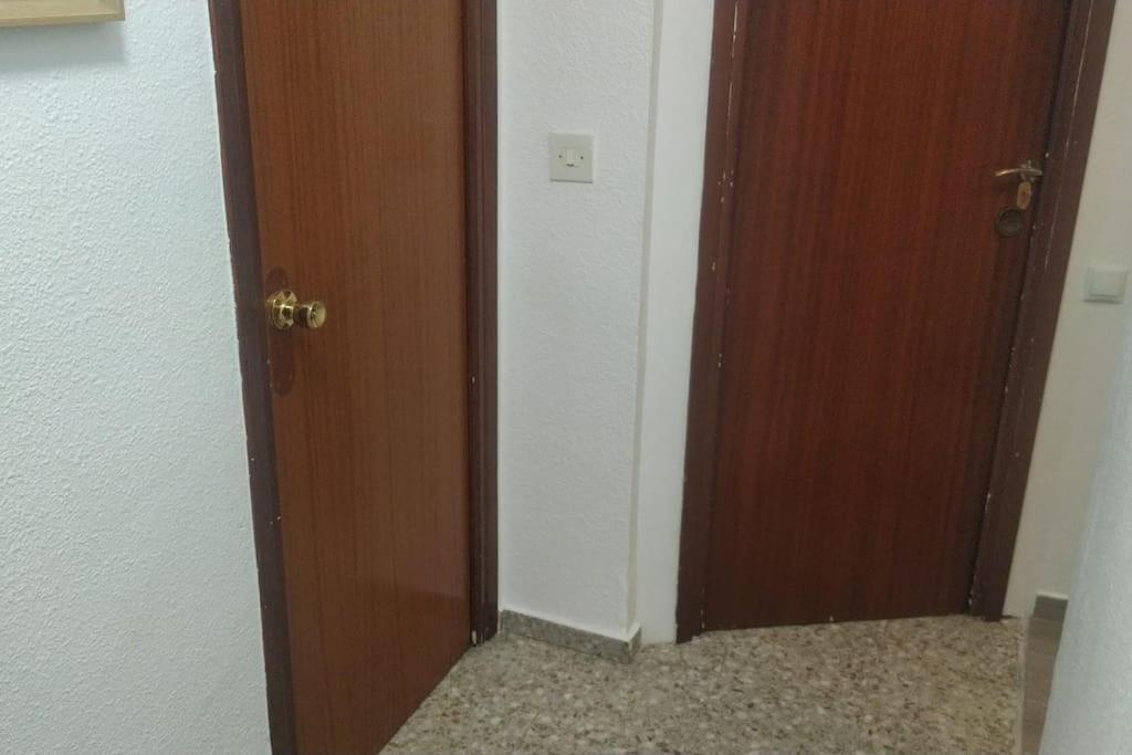 Cozy Room Guapo-Alicante Nearby The Beach And The Center Buitenkant foto