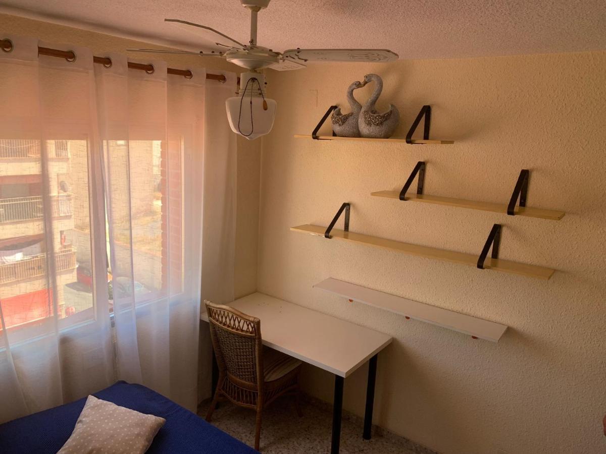 Cozy Room Guapo-Alicante Nearby The Beach And The Center Buitenkant foto